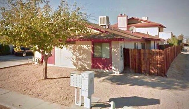 920 W Perdew Ave