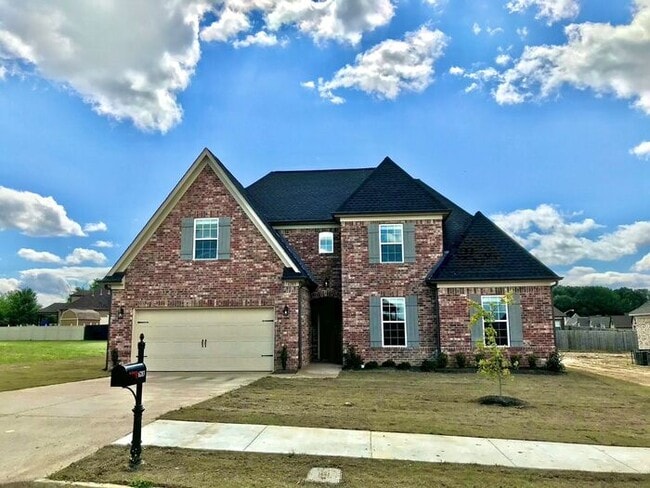 Building Photo - Now Leasing a 5 Bedroom 3 Bath Home In Olive Branch At Stateline