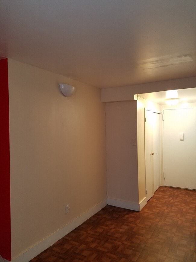 Entryway - 167 Sands St Unit 305