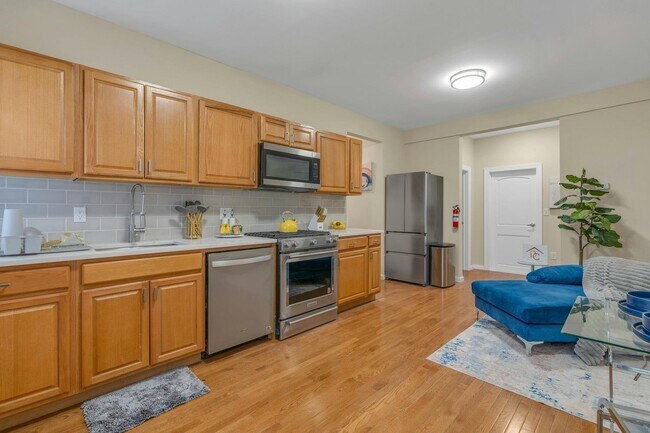 Photo - 255 Lafayette Pl Unit 2E