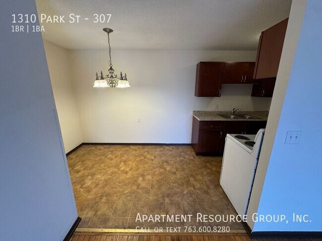Photo - 1310 N Park St Unit 307