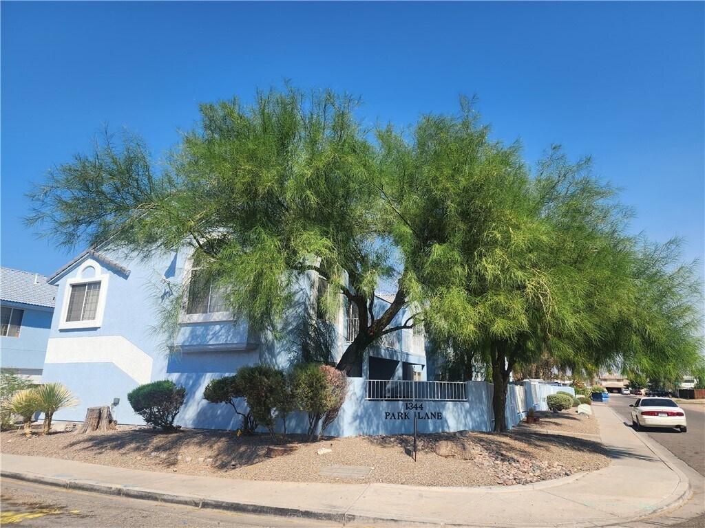Photo - 1344 Park Ln Townhome