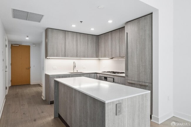 Photo - 201 Folsom St