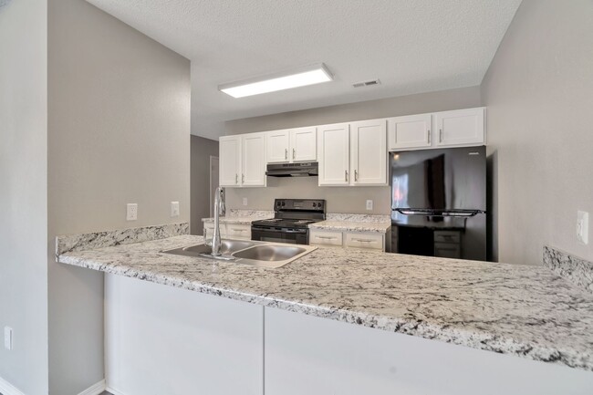 Photo - Newly remodeled 3 Bed 2 Bath Duplex!!