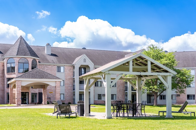 Building Photo - Hummingbird Cove Apartments