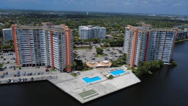 Spacious One Bedroom Two Bath Condo with P... - Spacious One Bedroom Two Bath Condo with P...