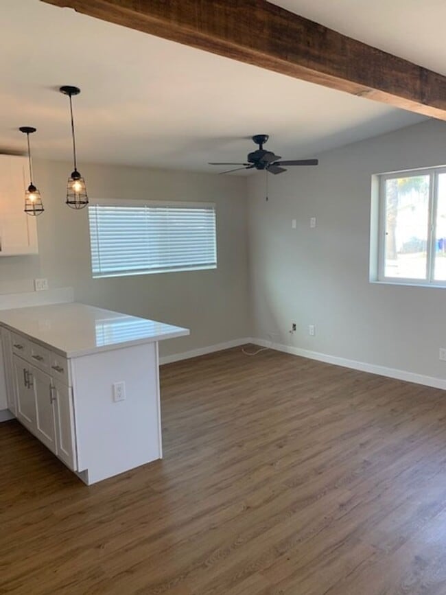 Photo - 1461 East Ln Apartamento Unidad 1461 #2