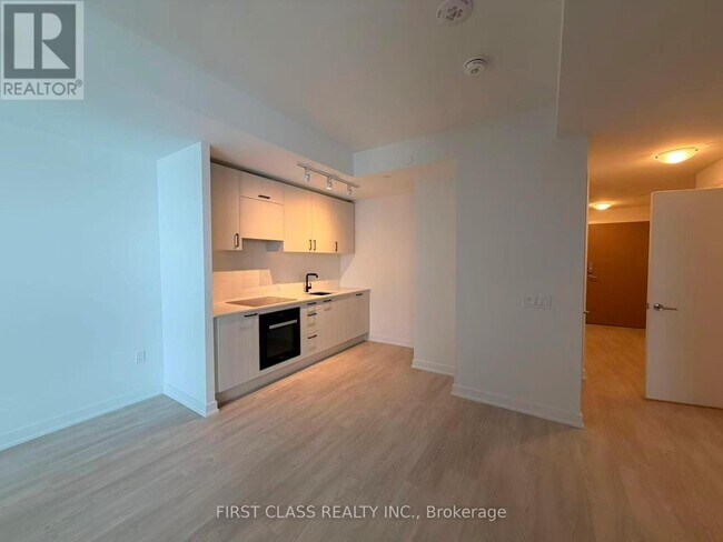 Photo - 1 Quarrington Lane Unit 2411