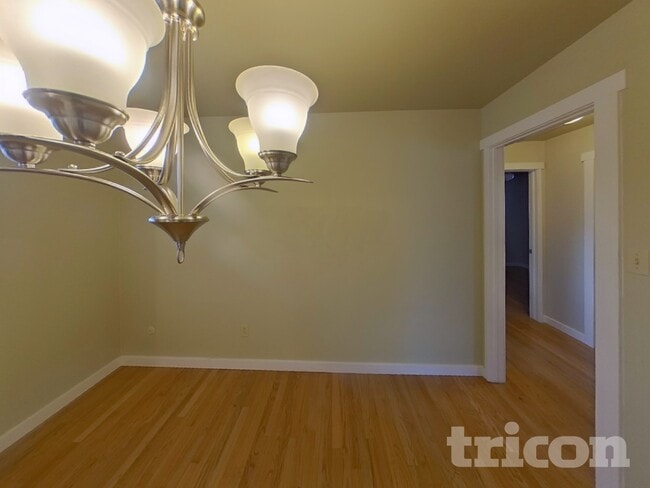 Photo - 1915 Berkshire Ln