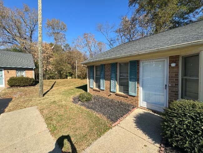 Building Photo - 620 Patterson St