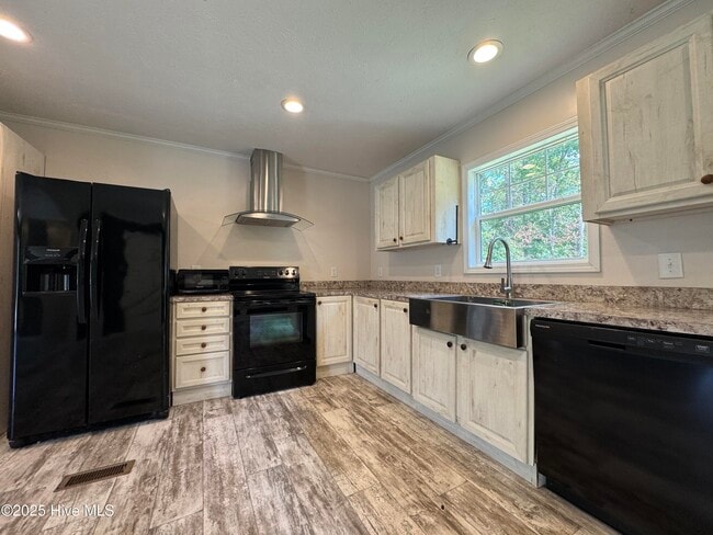 Photo - 162 Sandy Creek Dr