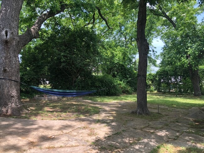 Patio cercado - 2511 Napier Ave