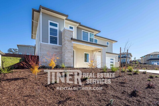 Photo - Stunning El Dorado 4 Bedroom Home in Gated...