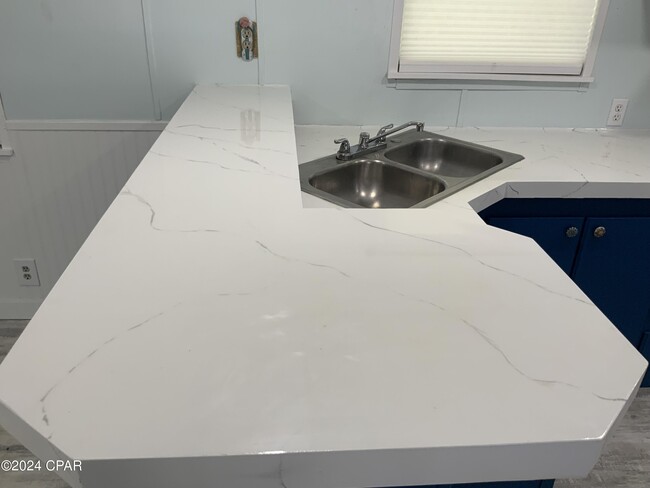 Photo - 7125 Beachwood Blvd