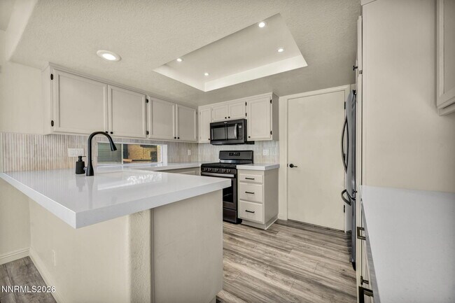 Photo - 7554 Wheeldale Cir