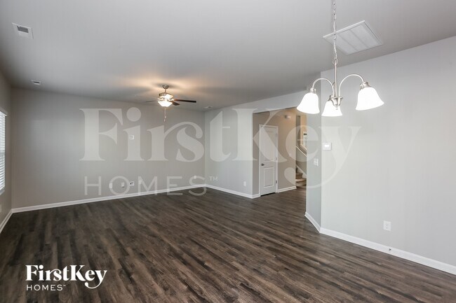 Photo - 7607 Wallace Farm Ln