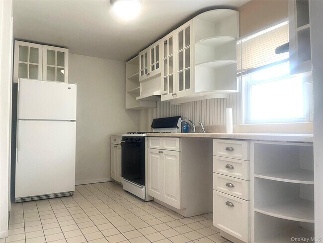 Photo - 80-54 160th St Unit HSE