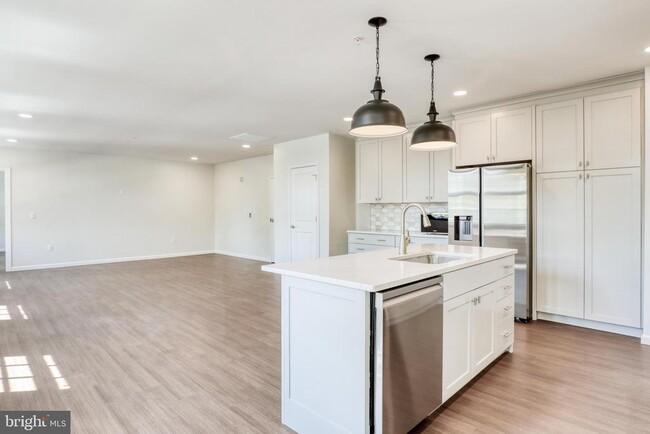 Photo - 210 E Boscawen St Unit 202