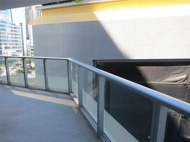 Photo - 1300 Brickell Bay Dr Unidad 1100