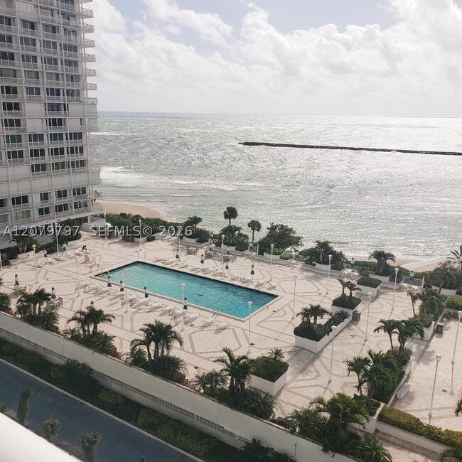 Building Photo - 2100 S Ocean Dr Unit 904
