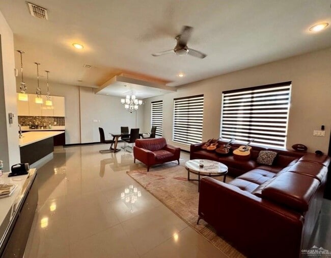 1316 E Balboa Ave