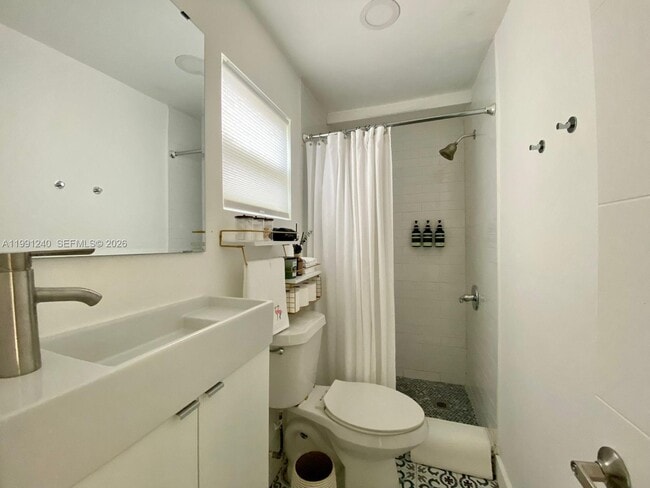 Photo - 1121 NE 1st Ave.