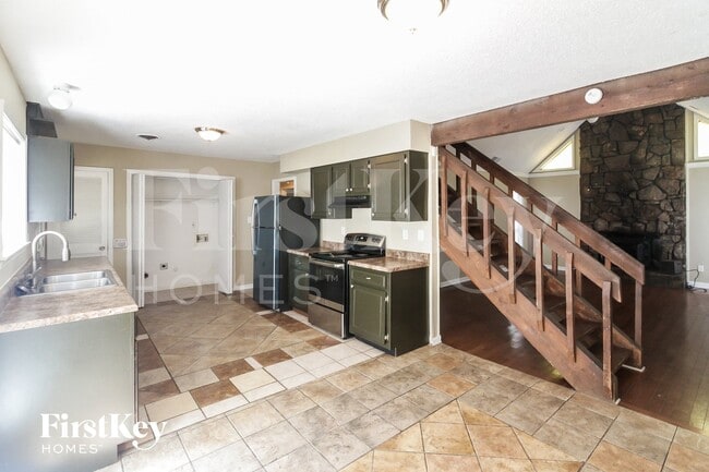 Photo - 5979 Rosewind Cir W