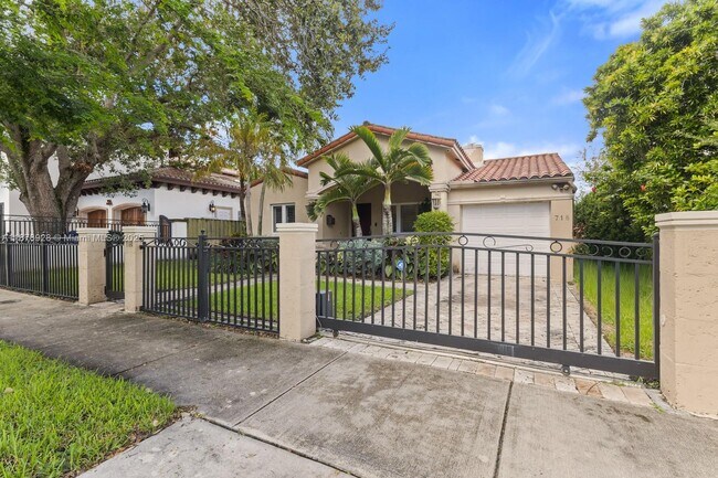 Photo - 718 SW 26th Rd