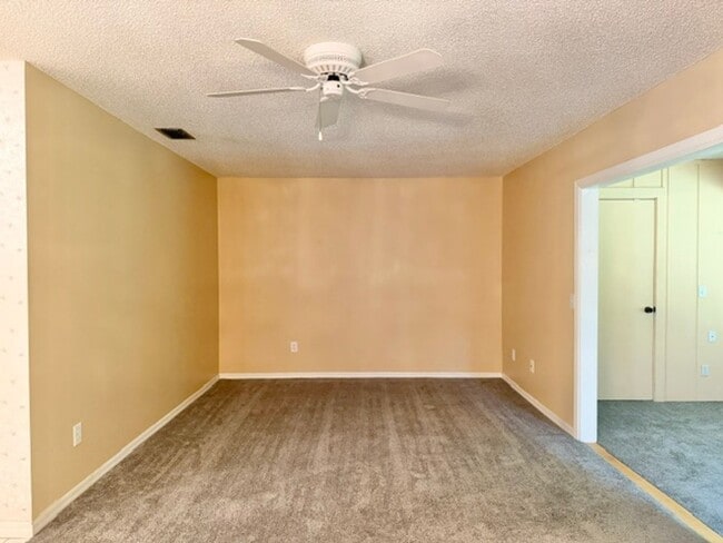 101 Grand Plaza Dr