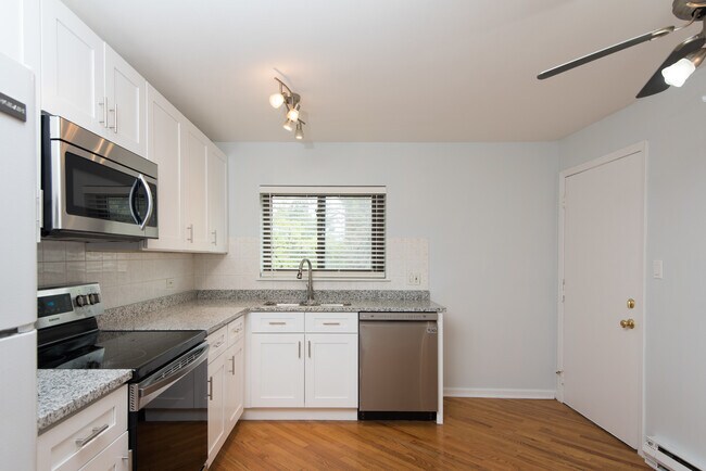 Photo - 2241 W Nichols Rd Unit C