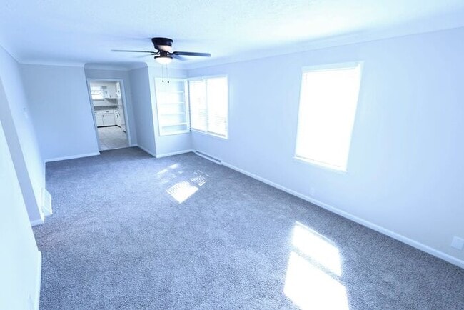 Photo - 894 Sutherland Ave