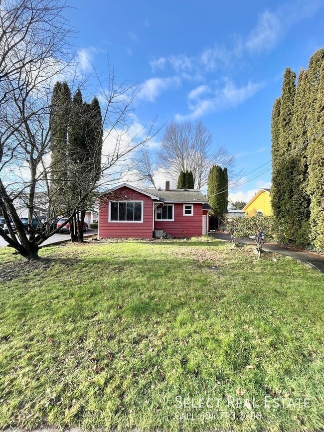 Photo - 9237 Woodbine St