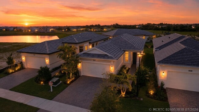 Building Photo - 5078 Lido Key Ln
