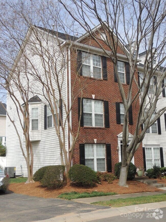 Building Photo - 11764 Fiddlers Roof Ln Rental