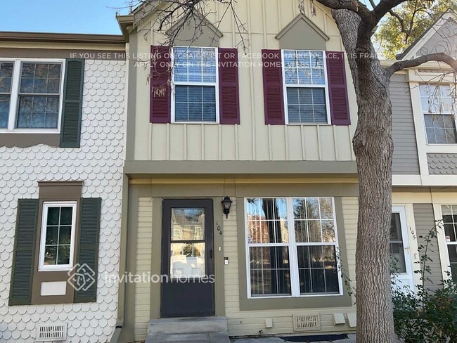 Building Photo - 1811 S Quebec Way