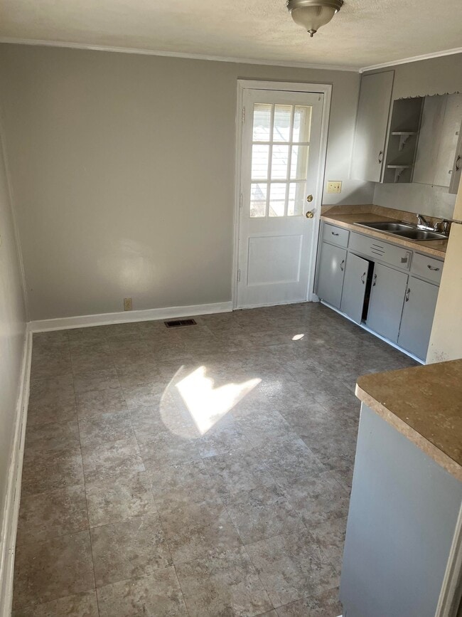 Photo - 115 Norwood St