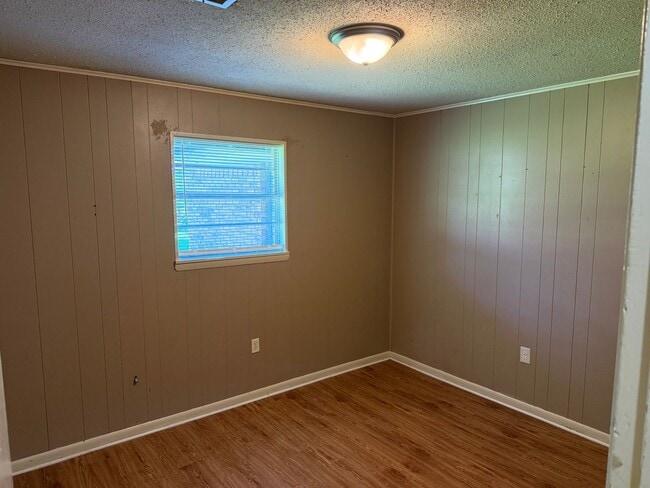 Photo - 2 Bed 1 Bath Duplex