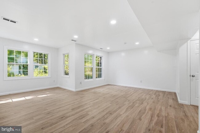 Photo - 104 Hazel Dr