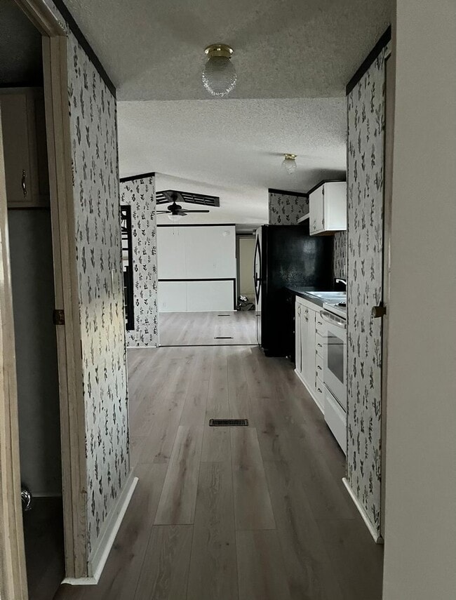 Photo - 3/2 Mobile Home Available