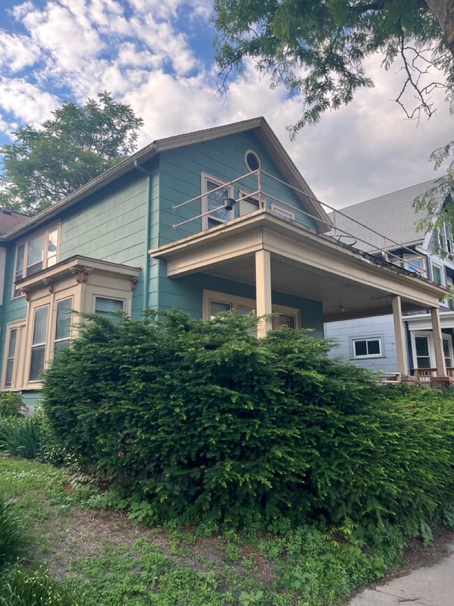 Photo - 512 E Johnson St Unidad #1