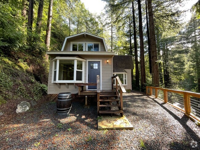 Building Photo - 1015 Square Foot Hill top private Two + be... Rental