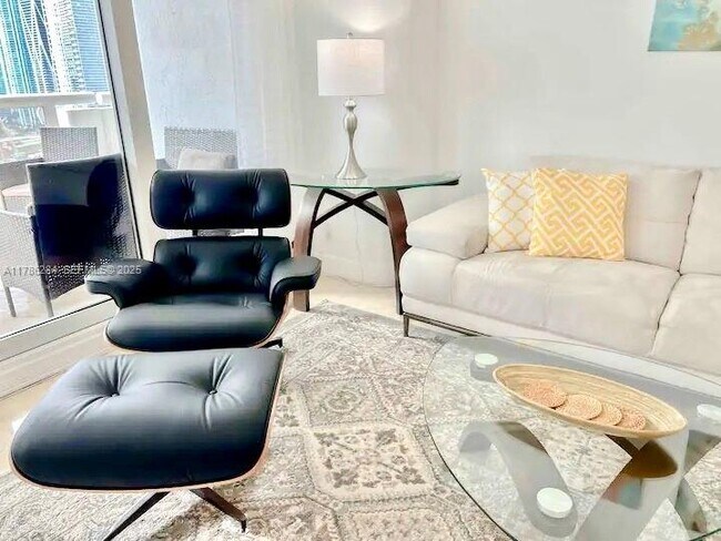 Photo - 1717 N Bayshore Dr Unidad A-2741