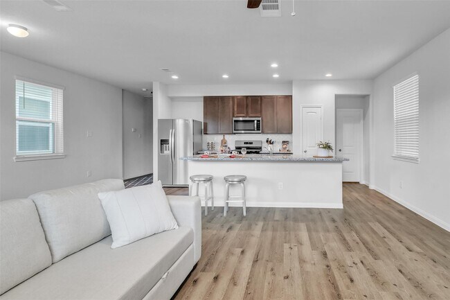 Photo - 24902 Landolfi Dr