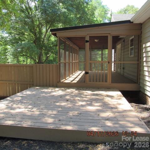 Photo - 10922 Hilton Dr