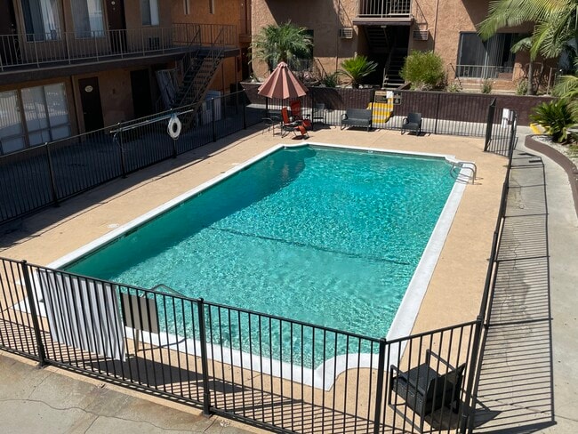 piscina - Terrace Pointe Apartments