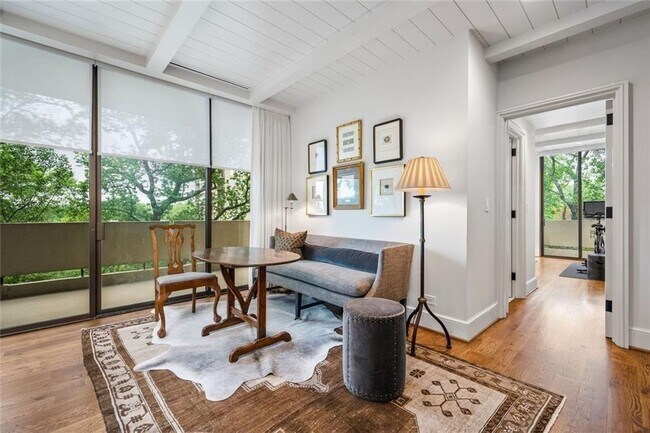 Photo - 2575 Peachtree Rd Unit 8D