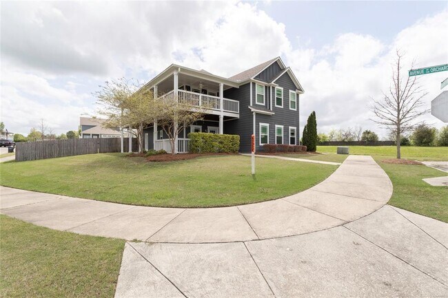 Photo - 201 Ave of The Orchards