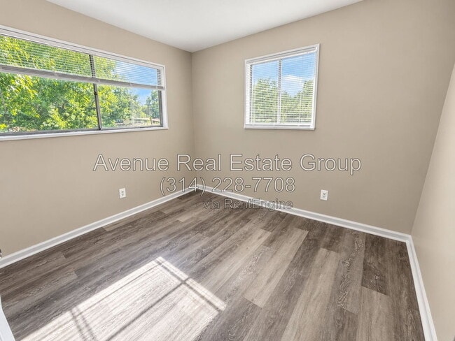 Photo - 710 Derhake Rd