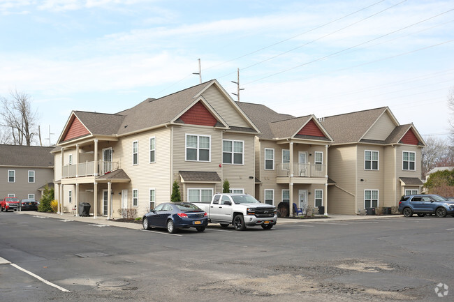 Photo - River House Apartments