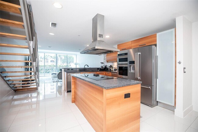 Photo - 2950 NE 188th St Unidad 124